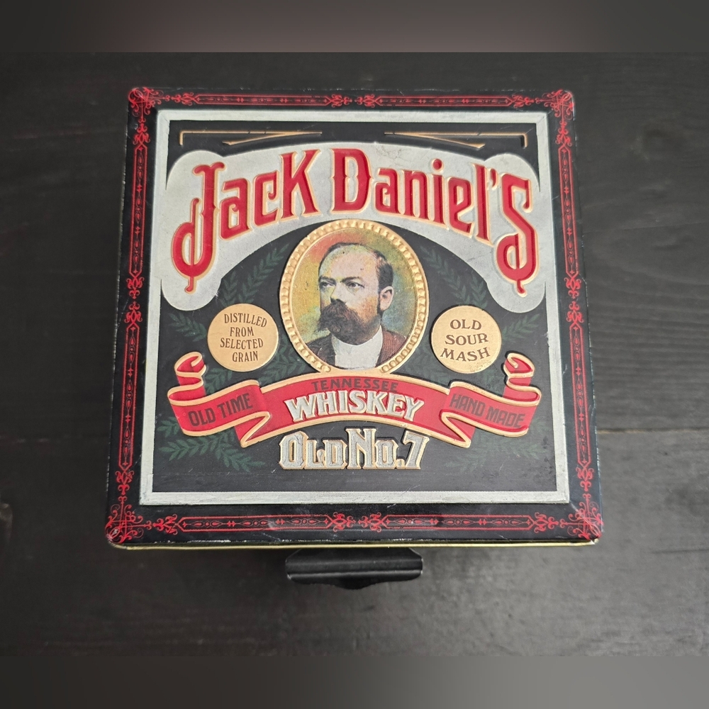 70's Jack Daniels Old No. 7 Whiskey Poker Set Coon Hunter Edition GUC